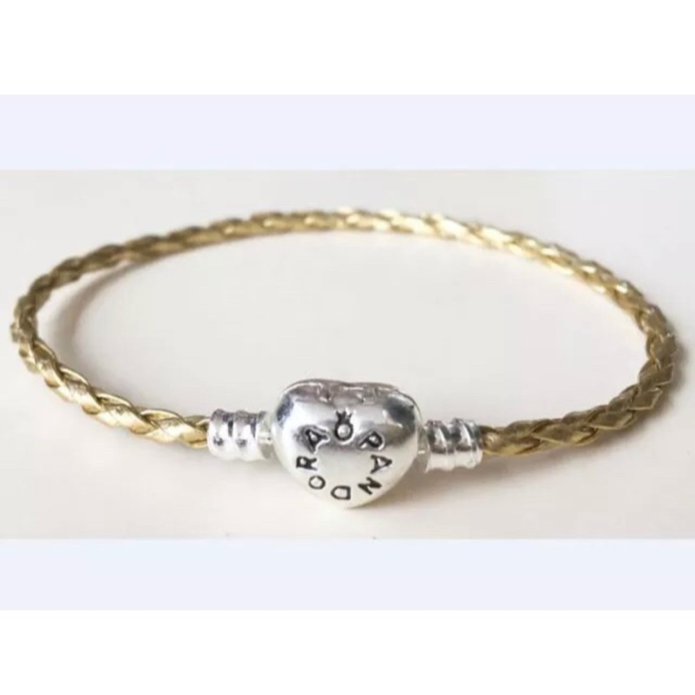 Charm bracelet